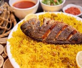 سمك مقلي بالرز
